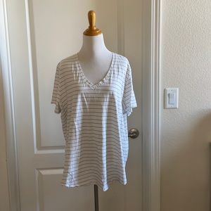 Lululemon love v-neck shirt